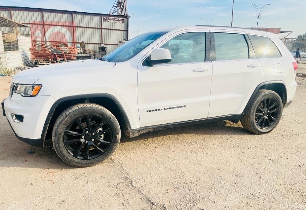 جيب جراند شيروكي